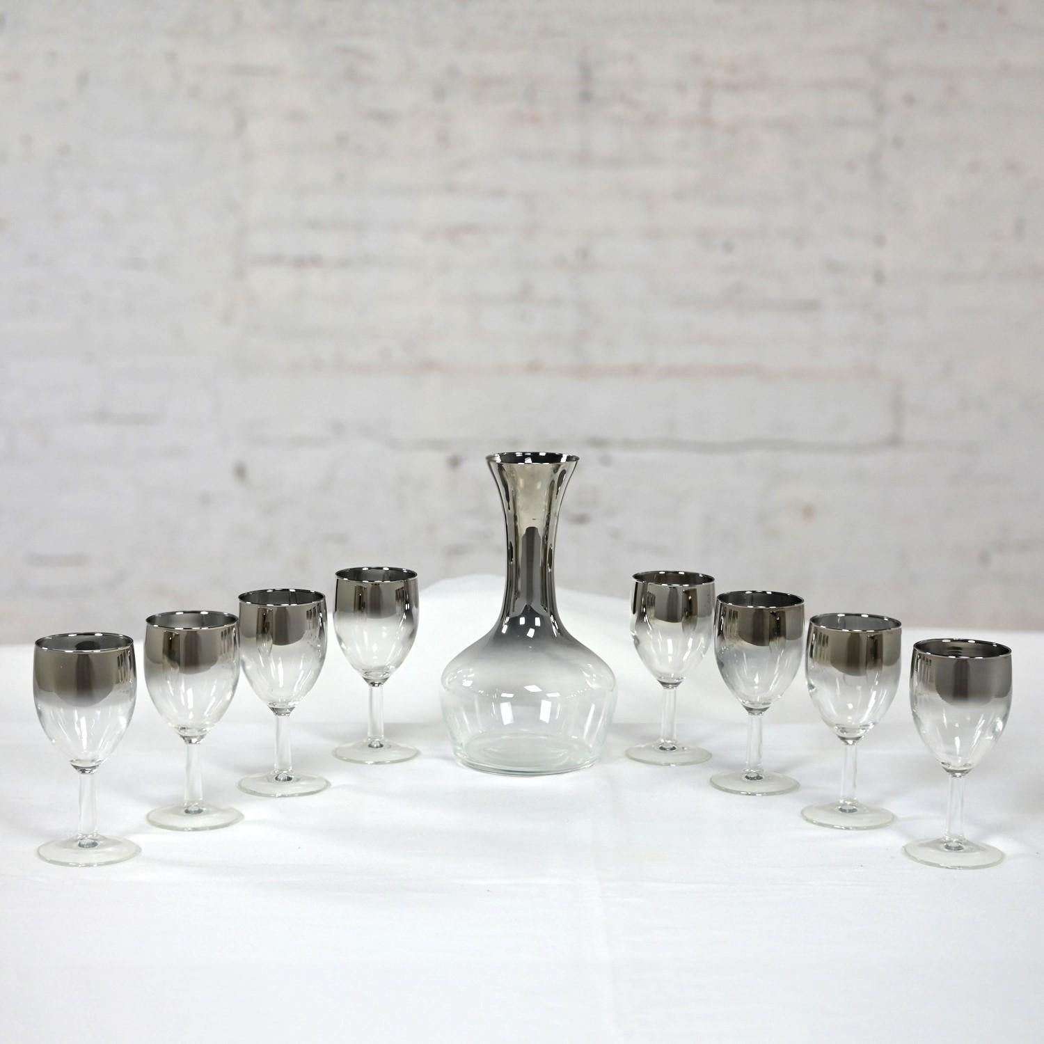MCM Silver Fade Ombre French Carafe Decanter & 8 Stems Style Dorothy Thorpe For Sale 12