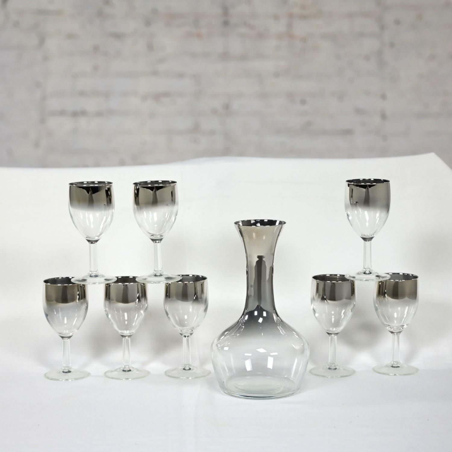 MCM Silver Fade Ombre French Carafe Decanter & 8 Stems Style Dorothy Thorpe en vente 12