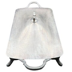 Scalda-piatti elettrico placcato argento MCM con motivo floreale e volute, firmato Towle