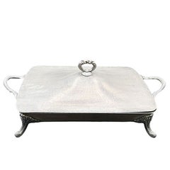 Scalda-piatti elettrico placcato argento MCM con motivo floreale e volute, firmato Towle