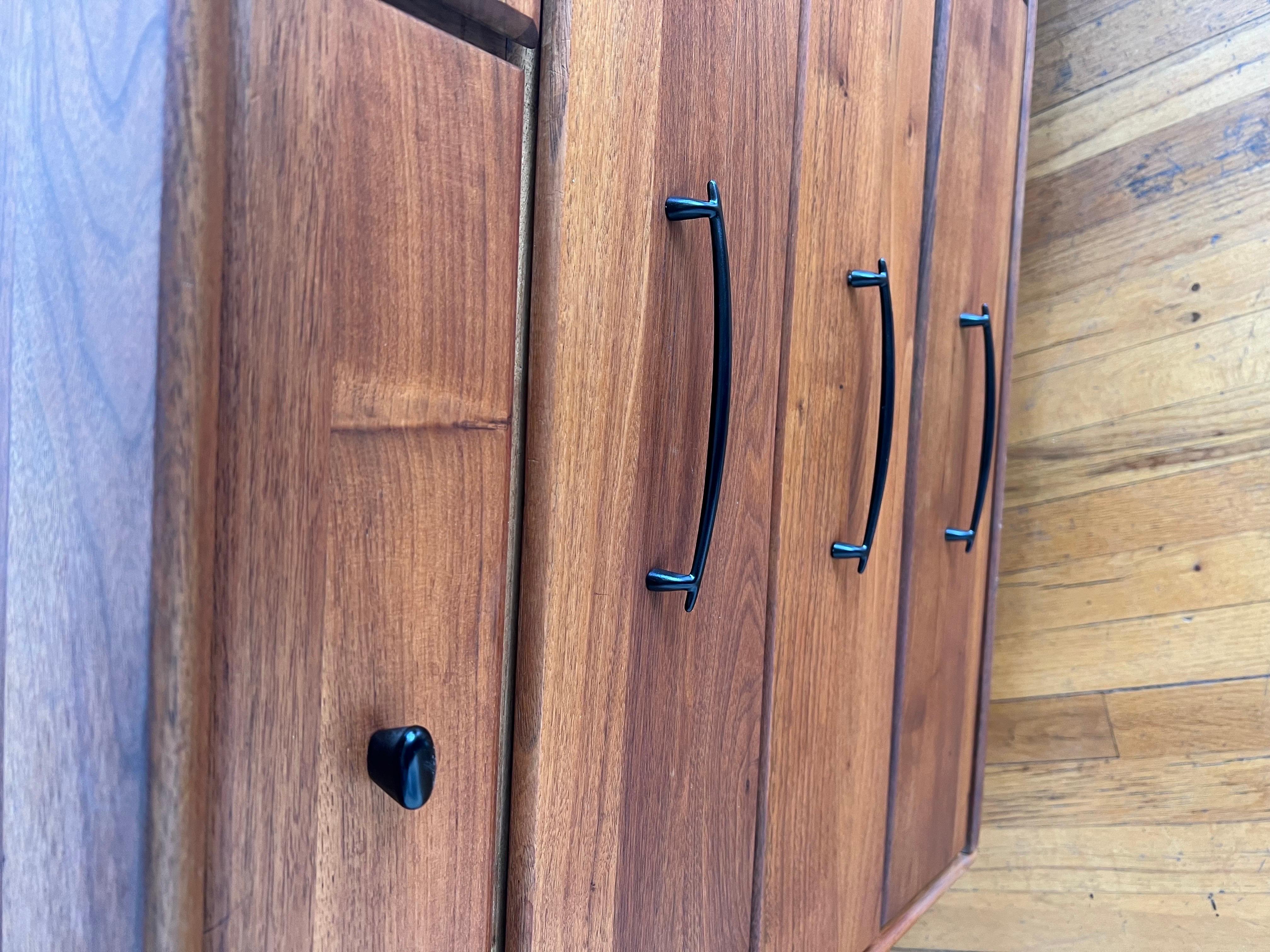 MCM Solid Walnut 9 Drawer Dresser by ACE-HI Prelude California Design In Excellent Condition In San Diego, CA