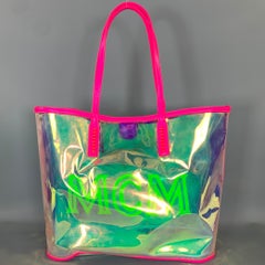 MCM SS2019 Neonrosa PVC-Tasche in Metallic-Optik