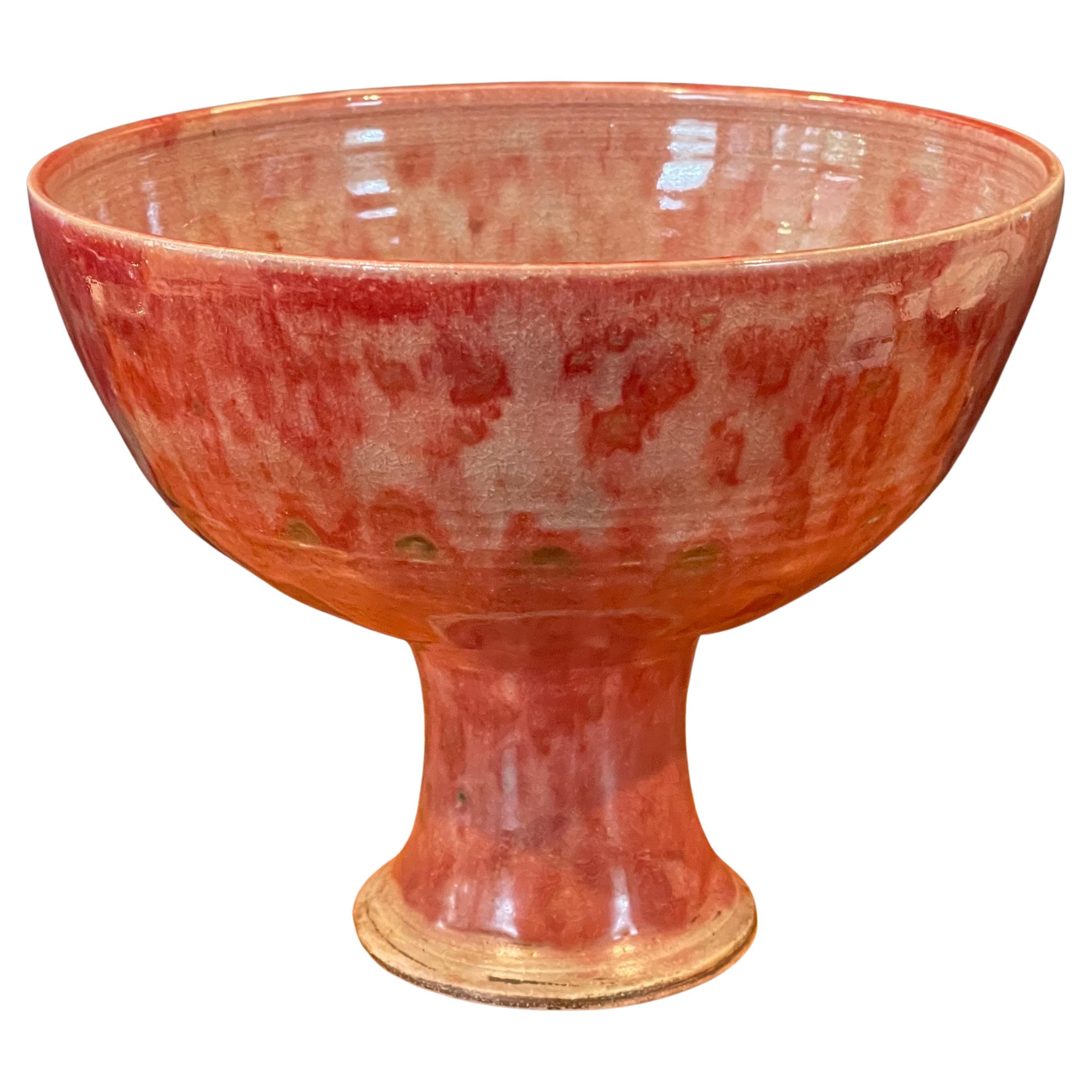 MCM stoneware studio pottery bowl on pedestal by listed artist, Amy Donaldson, circa 1967. This gorgeous hand finished piece has a wonderful design, texture and color. The bowl is in very good condition with no chips or cracks (some monor crazing)