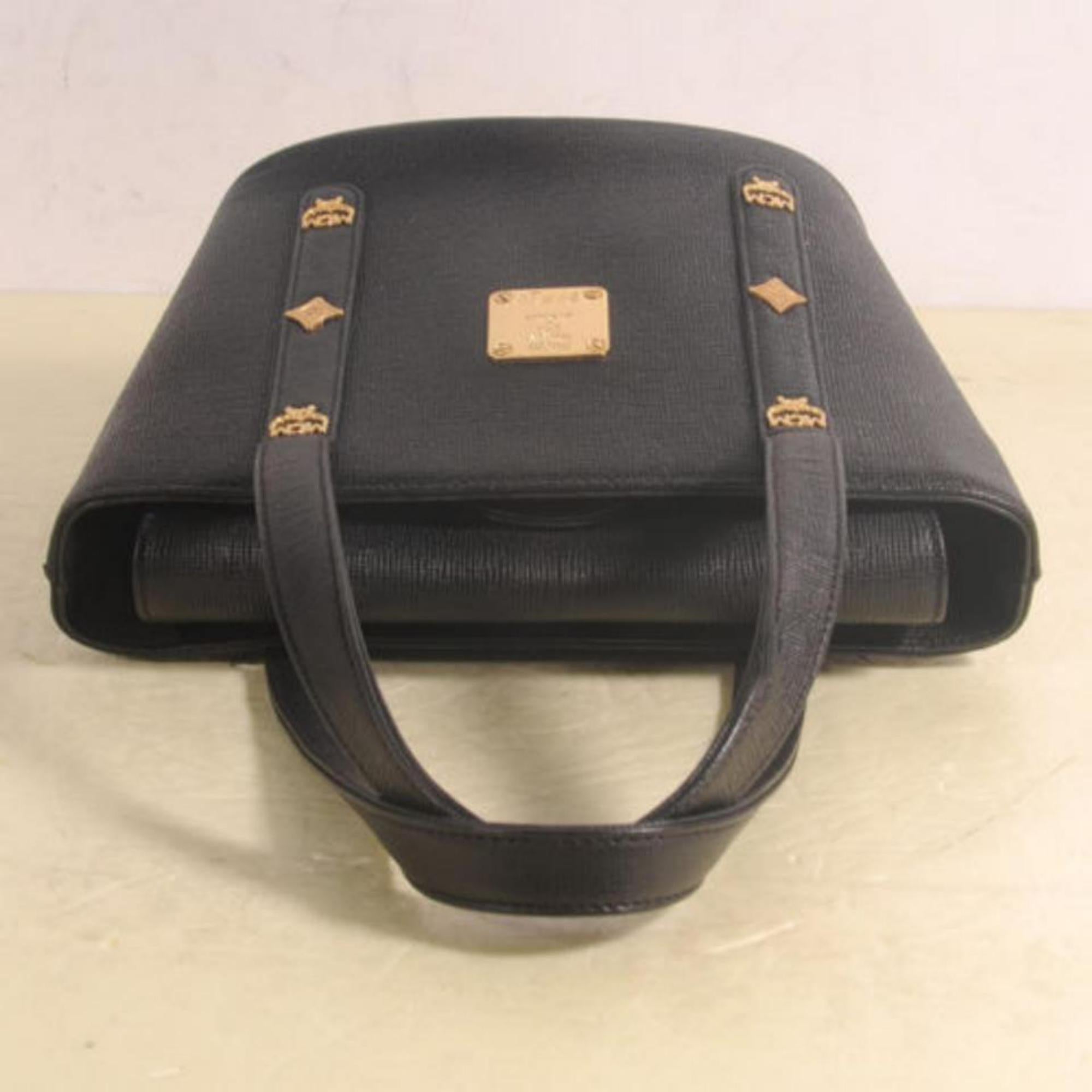 VERY GOOD VINTAGE CONDITION
(7.5/10 or B+)
Includes Dust Bag
This item does not come with any extra accessories.
Please review photos for more details.
Color appearance may vary depending on your monitor settings.
SKU : 869501