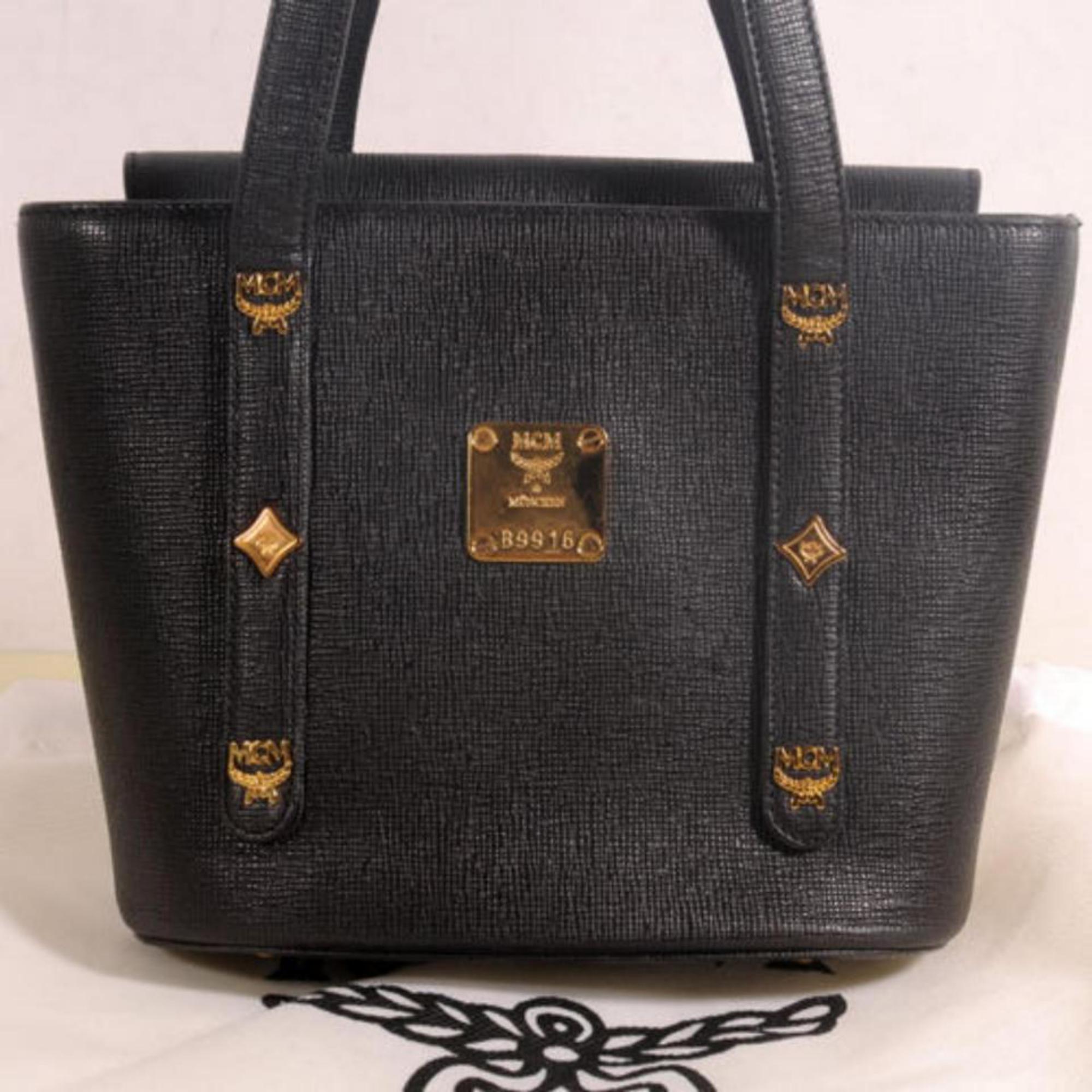 MCM Studded Bucket 869501 Black Leather Tote In Good Condition For Sale In Forest Hills, NY