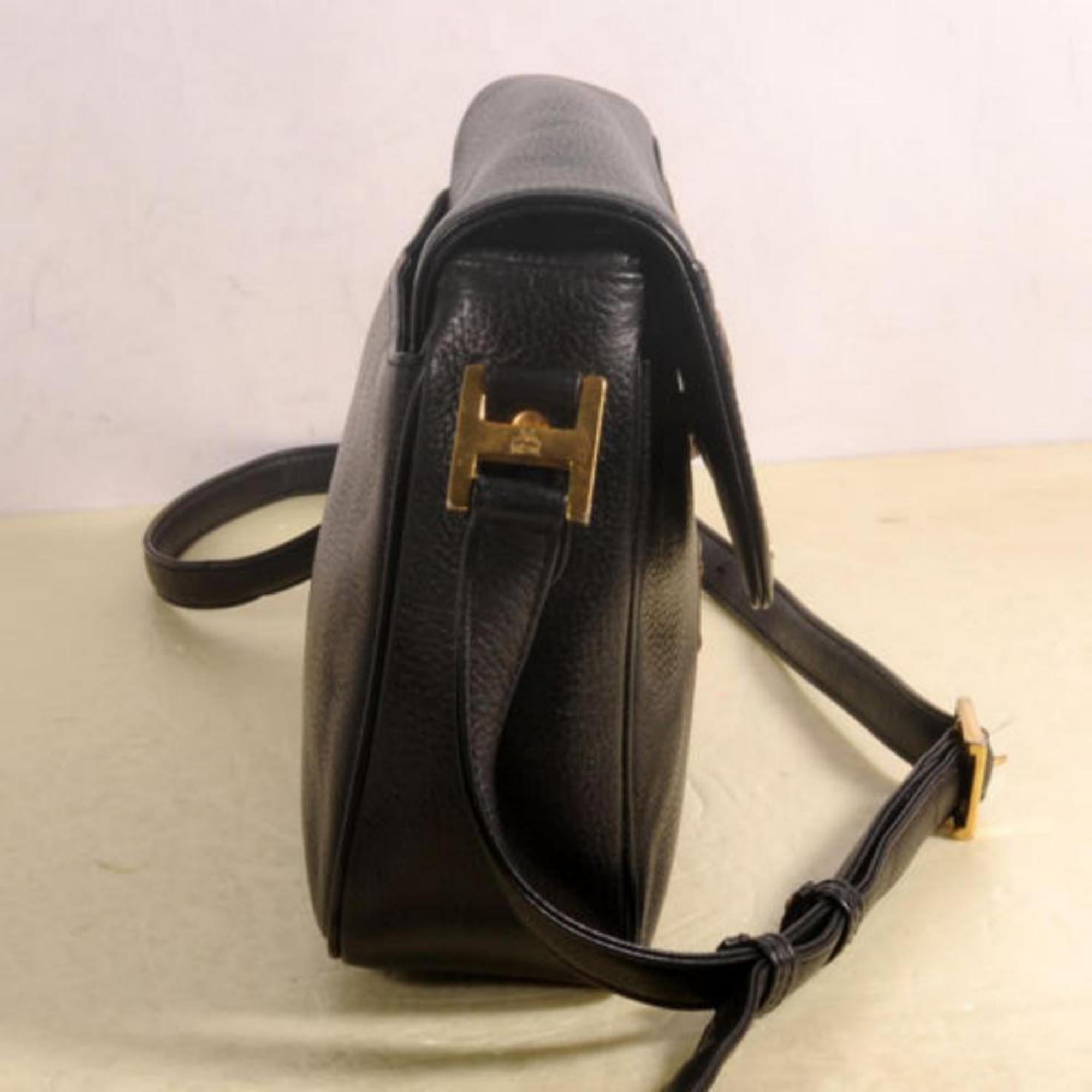 MCM Studded Camera 868503 Black Leather Shoulder Bag For Sale 6