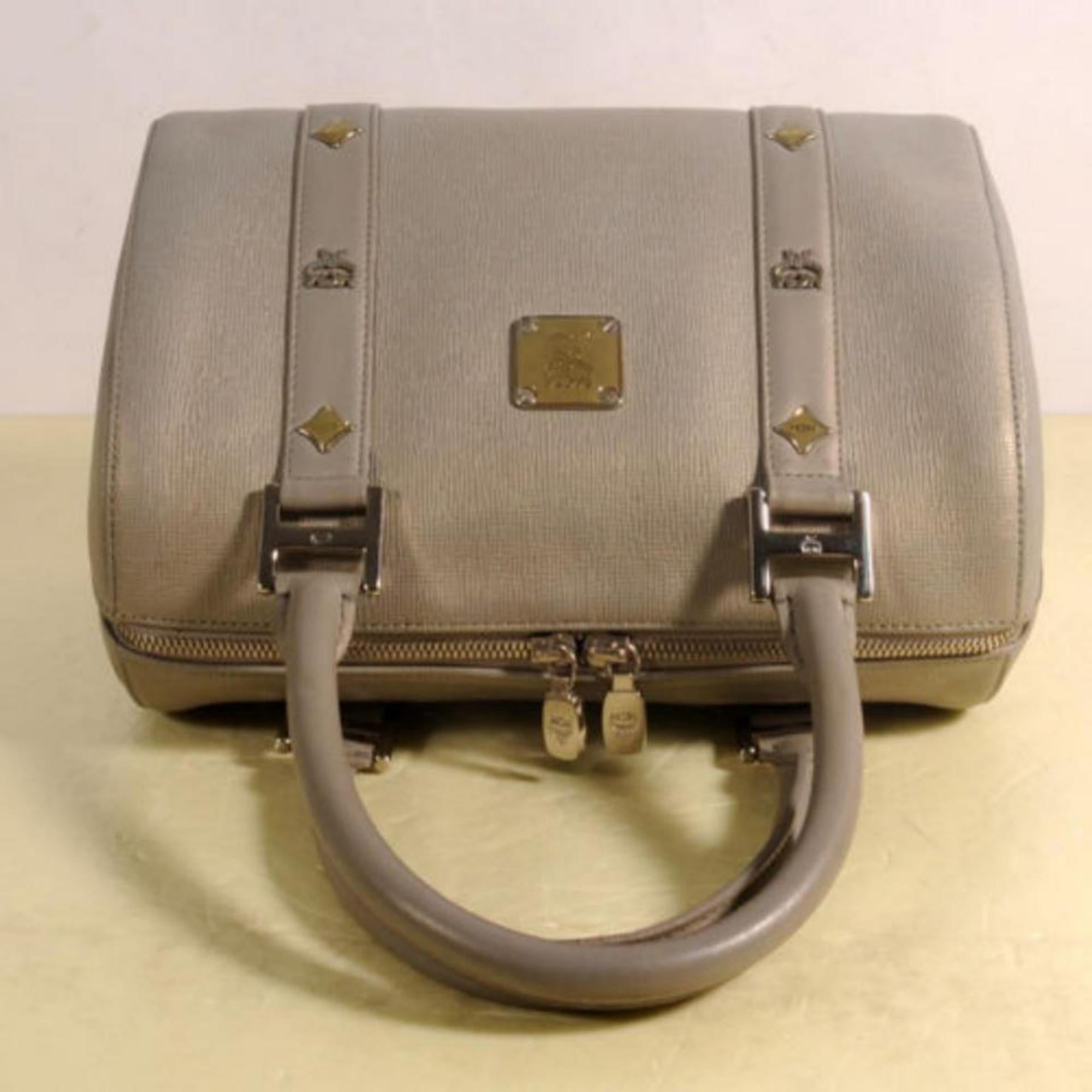 MCM Studded Saffiano Boston 868498 Grey Leather Tote In Good Condition For Sale In Forest Hills, NY