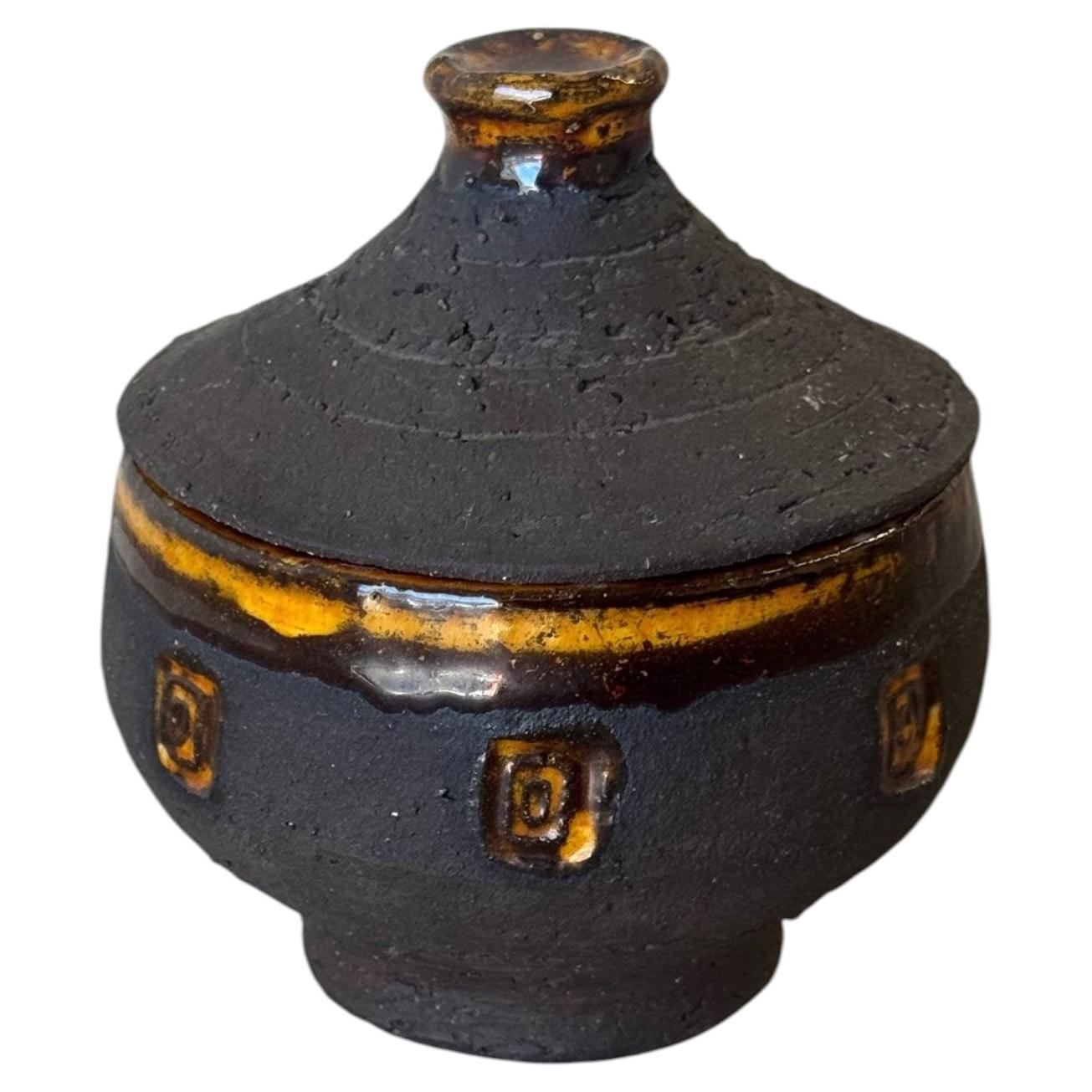 MCM Studio Schale mit Deckel von Hegnetslund, Dänemark, strukturiertes Steingut, 1960er Jahre im Angebot