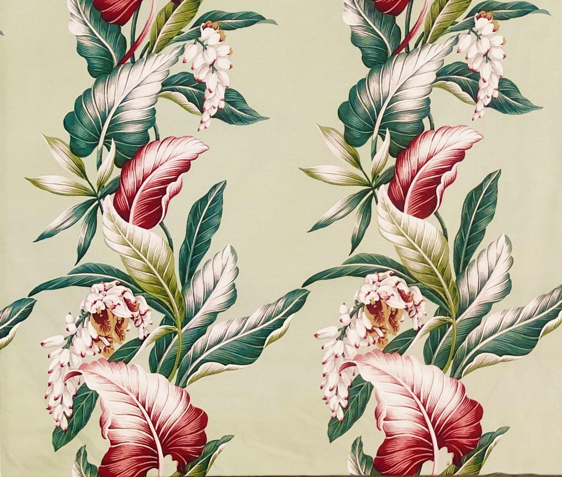 Tessuto di cotone a trama larga in stile metà secolo con stampa floreale tropicale. Questo tessuto è verde menta con un bellissimo disegno di fiori rosa, rubino e smeraldo e un motivo di foglie tropicali di Trendtex Fabrics #HTPG-1017,

Questo