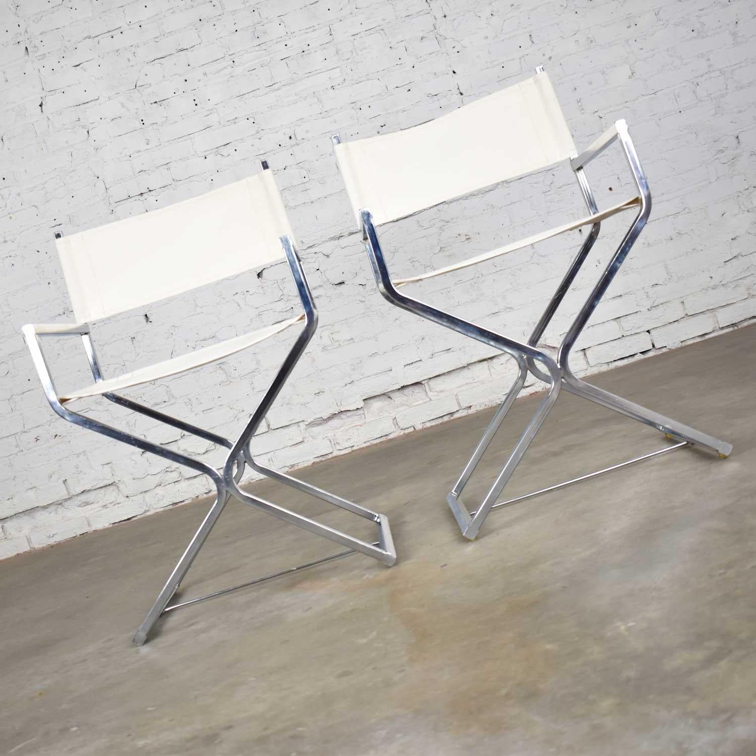 Directors Chairs aus weißem Chrom im MCM-Stil von Robert Kjer Jakobsen & Virtue Bros. (Leinwand) im Angebot