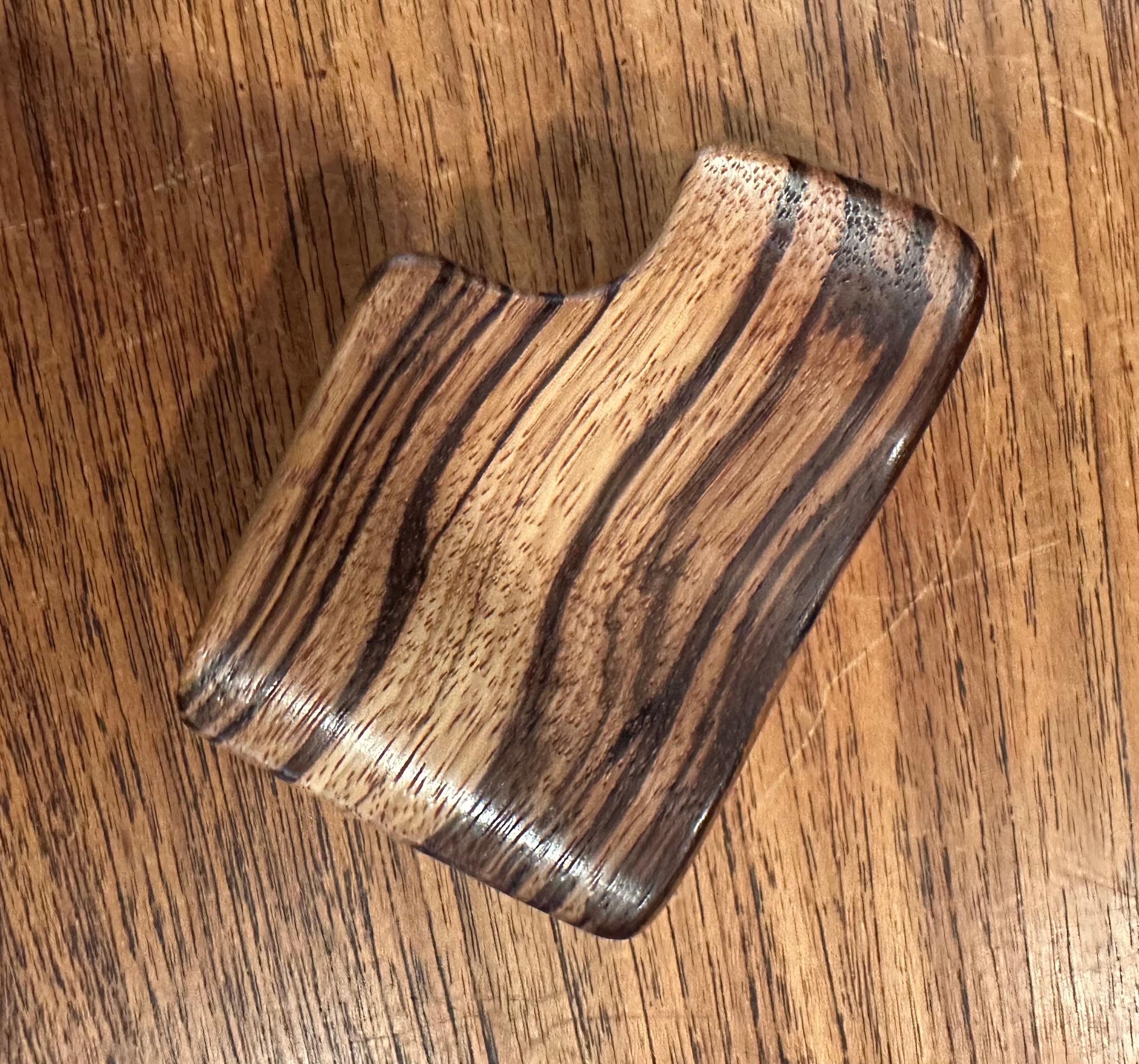 Scatola con coperchio in Wood e Noce firmata MCM Stylized Zebra in vendita 2