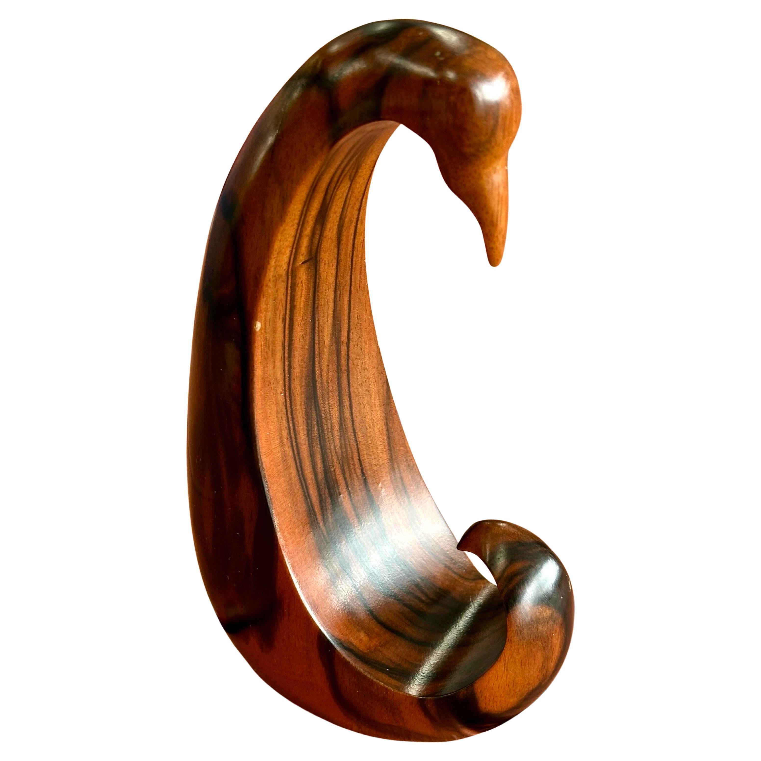 MCM Sculpture oiseau en bois zébré stylisé en vente