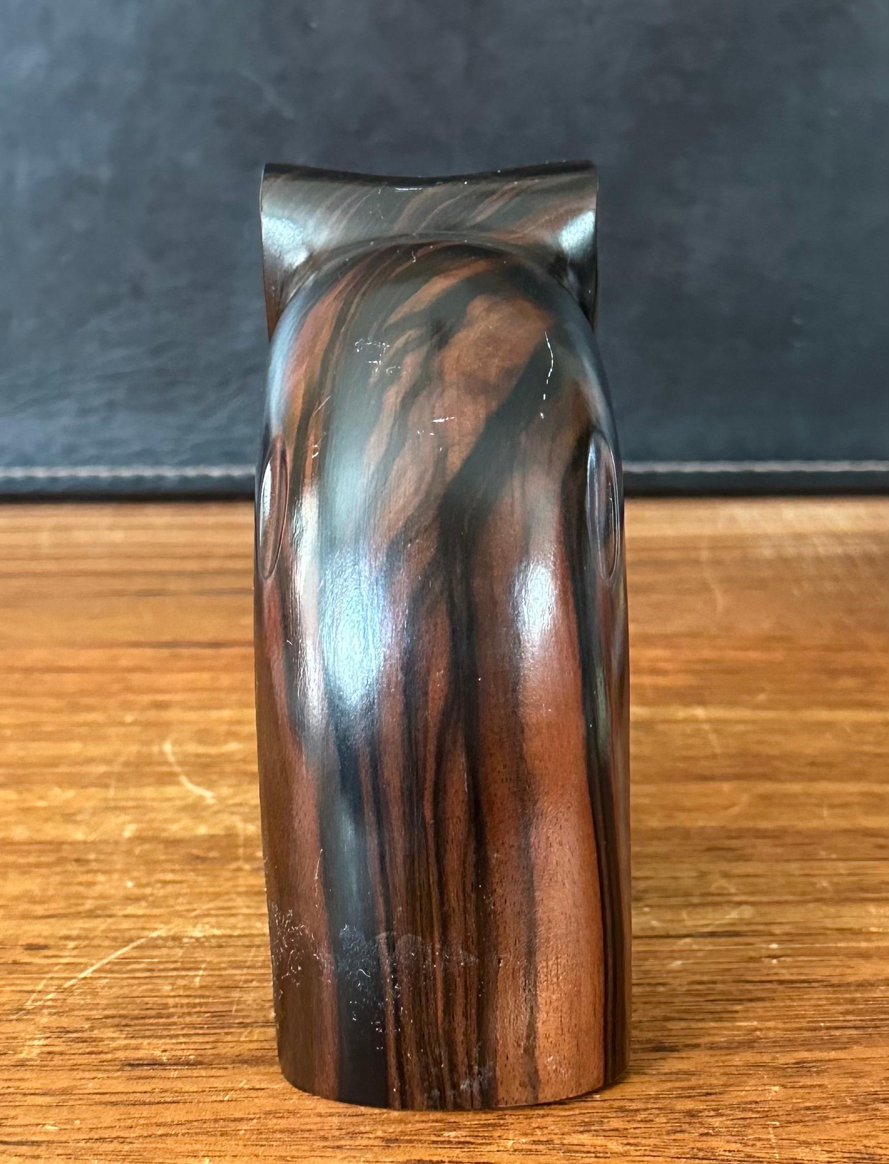 Sculpture d'éléphant stylisée en bois zébré MCM en vente 1