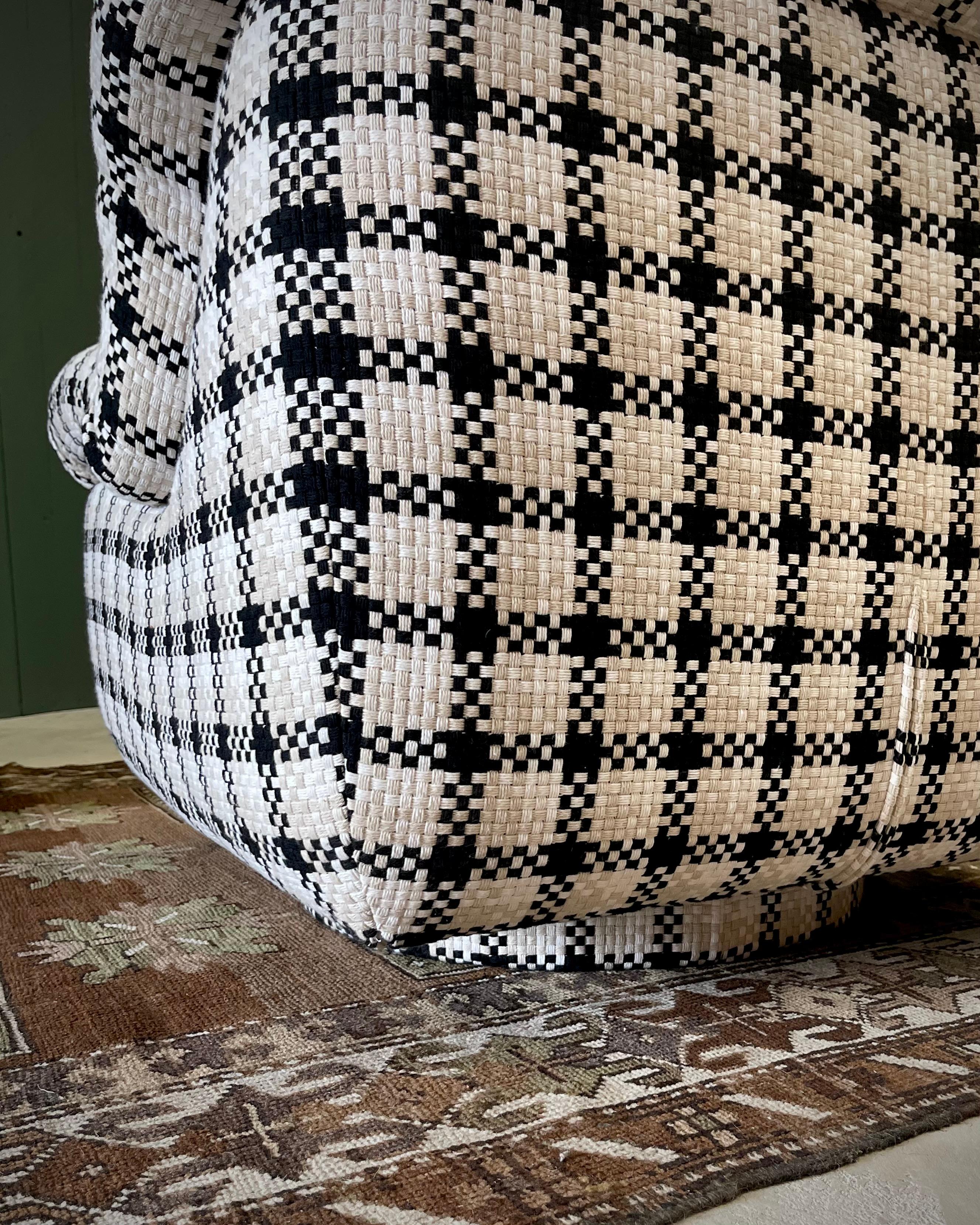 Paar drehbare, armlose MCM-Loungesessel mit Chanel-inspiriertem geflochtenem Textil im Angebot 1