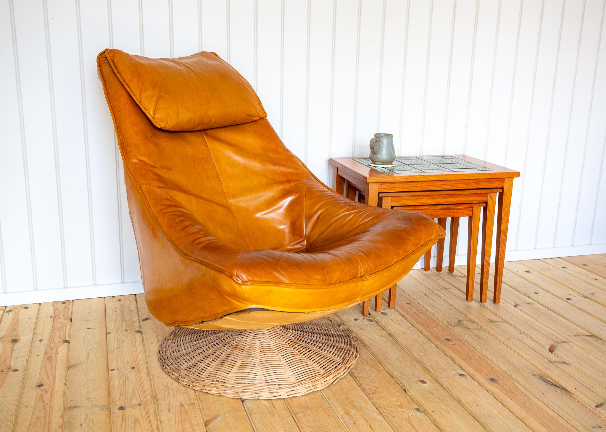 Chaise longue pivotante MCM en cuir caramel 1970 DEN Gerard Van Den Berg Montis en vente 3