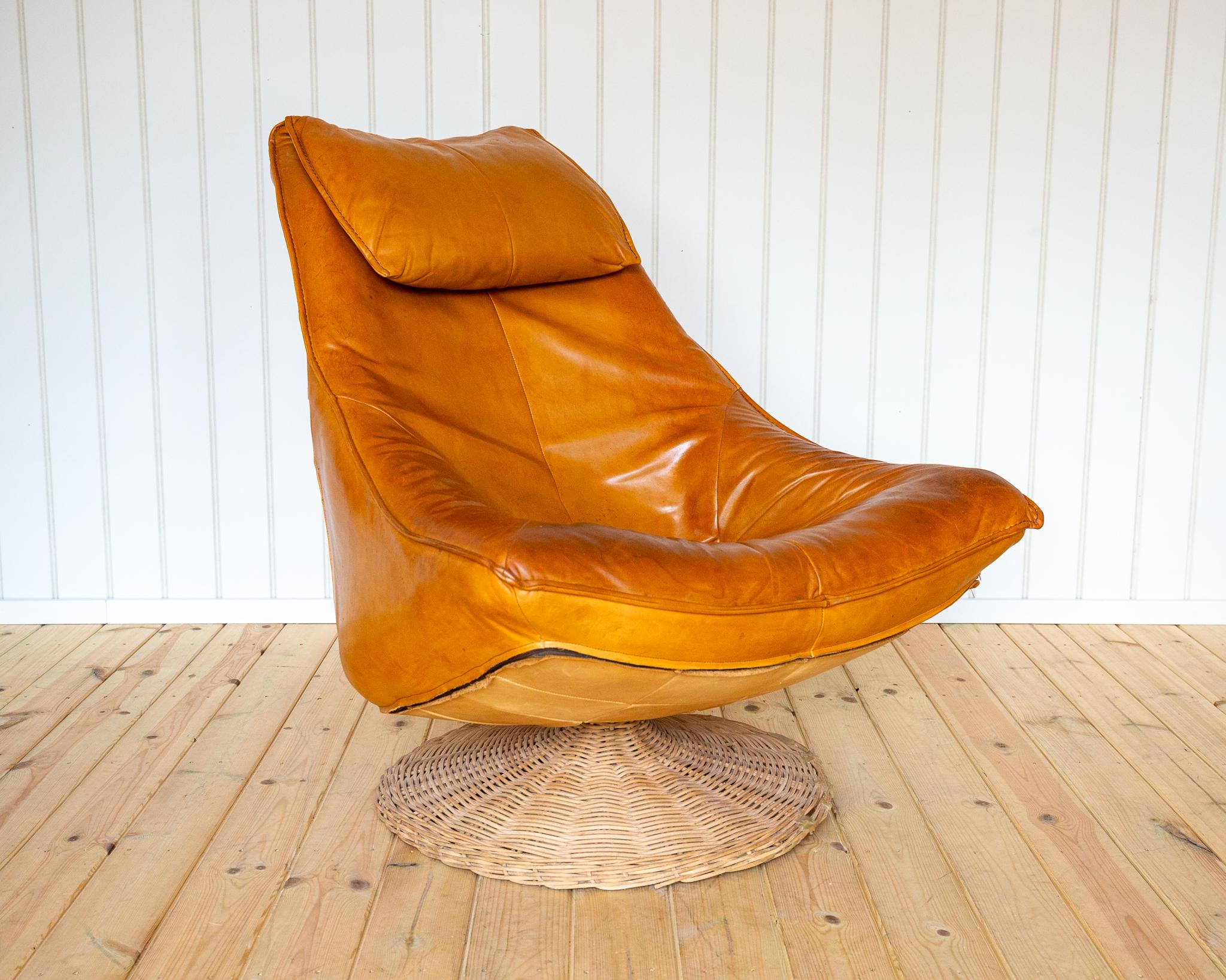 Mid-Century Modern Chaise longue pivotante MCM en cuir caramel 1970 DEN Gerard Van Den Berg Montis en vente