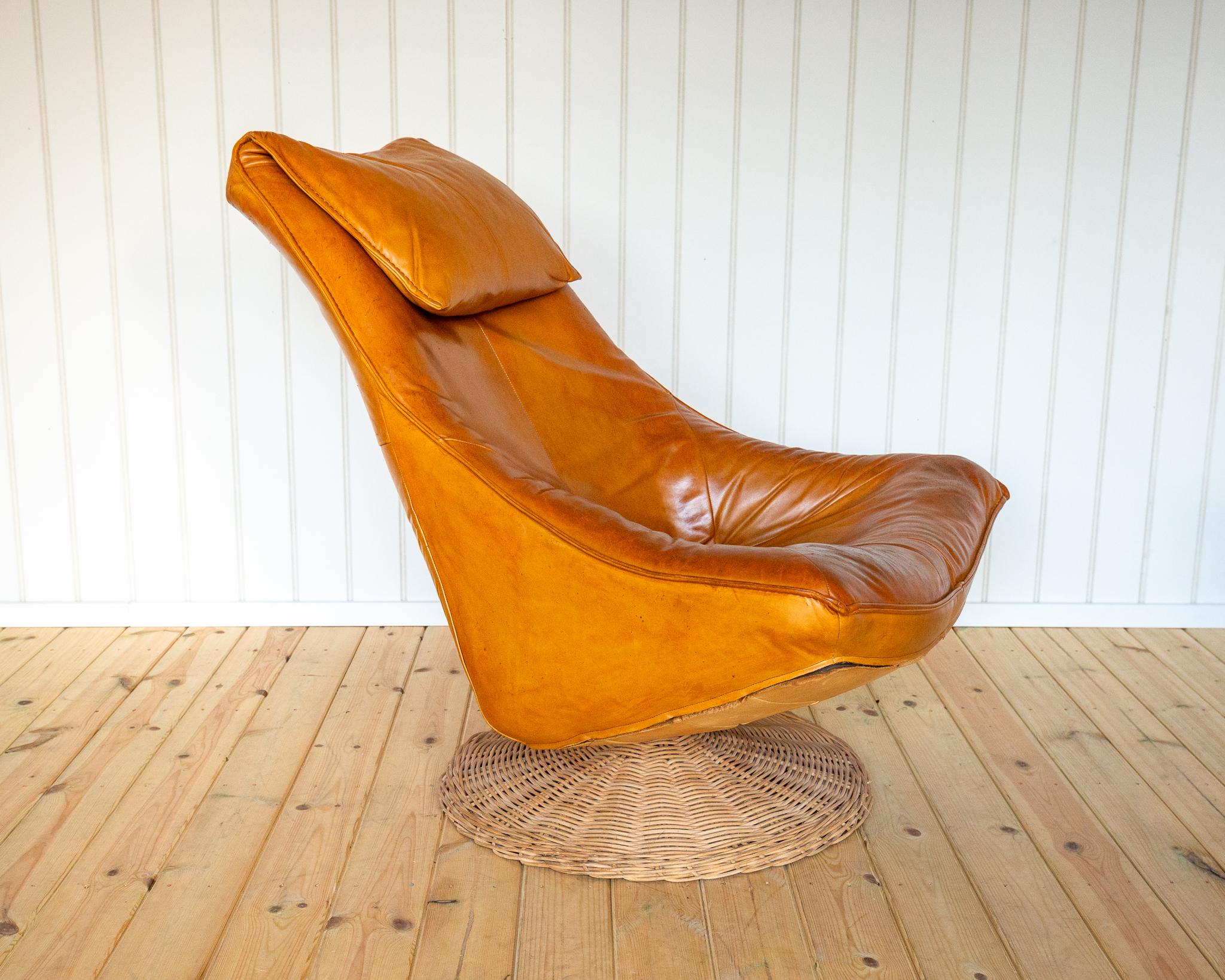Chaise longue pivotante MCM en cuir caramel 1970 DEN Gerard Van Den Berg Montis État moyen - En vente à London, GB