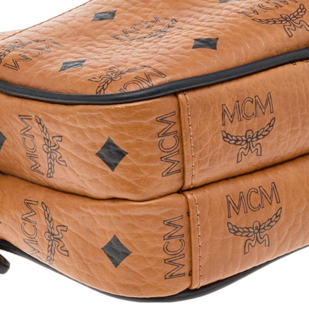 MCM Tan Visetos Coated Canvas And Leather Double Zip Camera Crossbody Bag In Good Condition In Dubai, Al Qouz 2