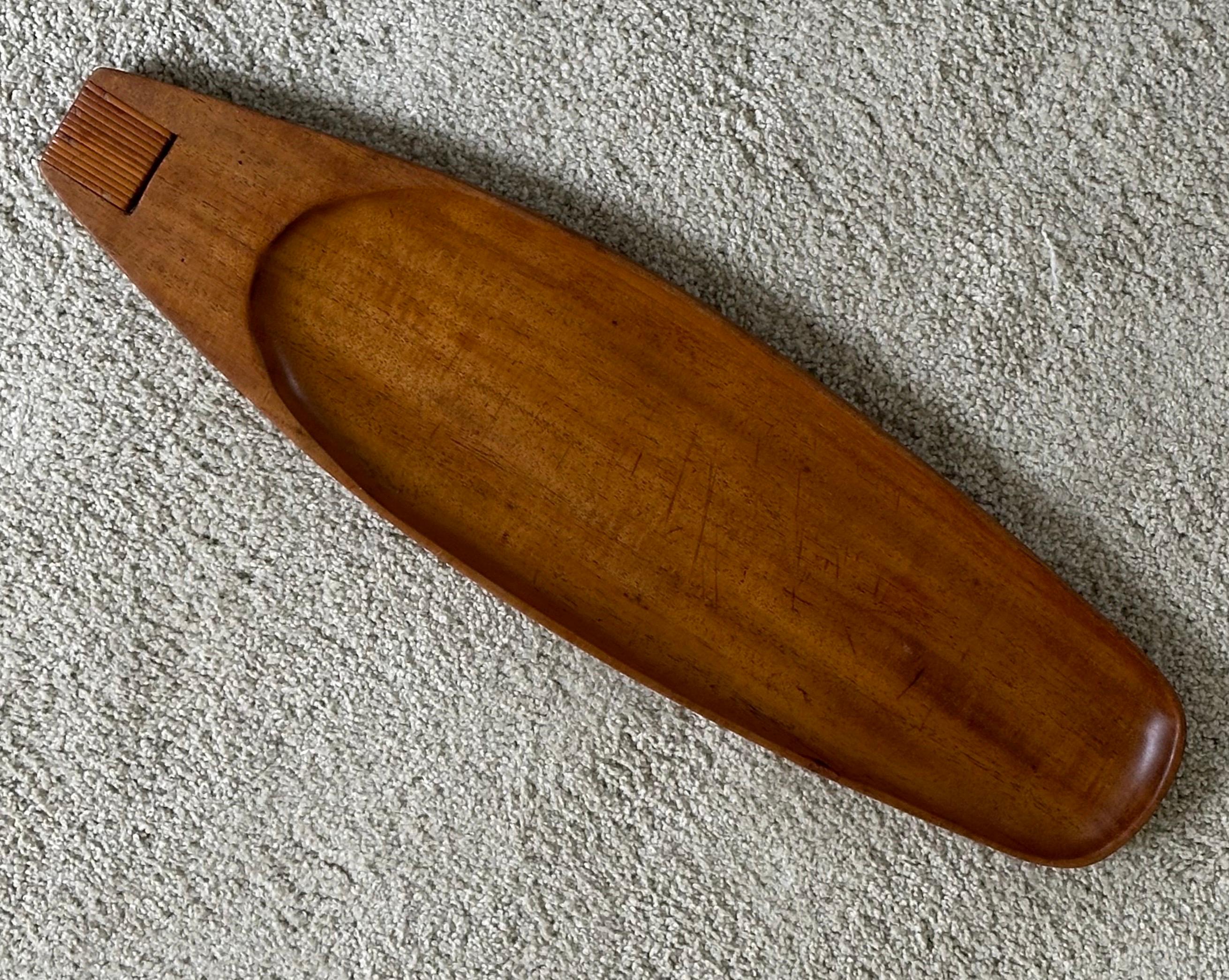 MCM Taverneau, längliches Serviertablett aus Holz und Korbweide mit Henkel von Arthur Umanoff im Angebot 4