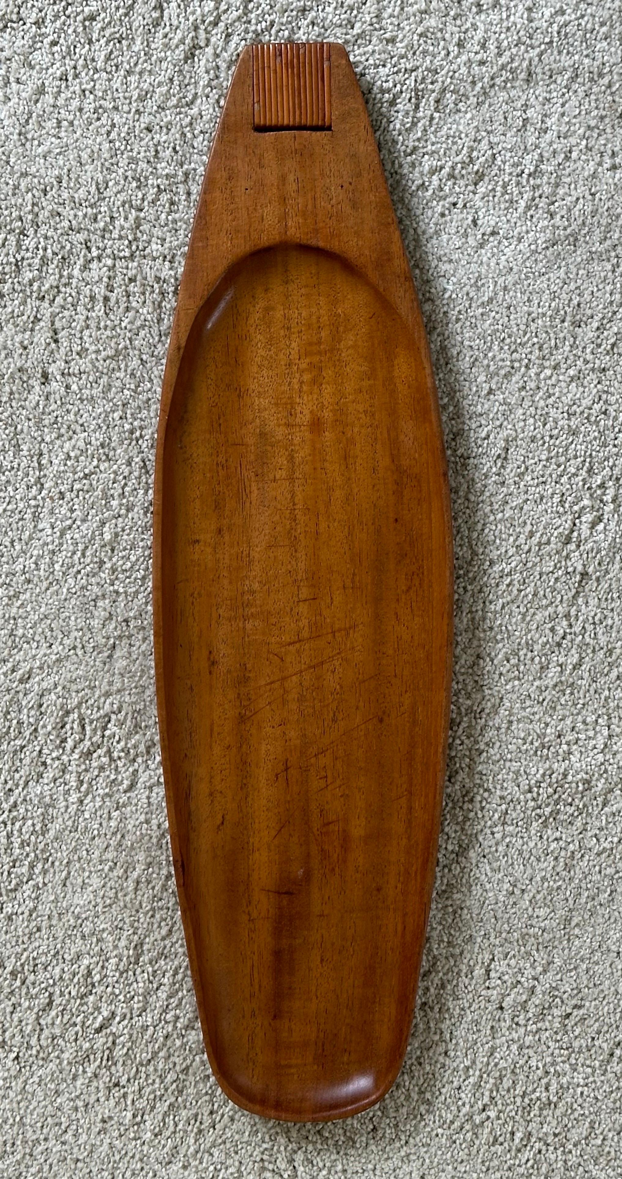 MCM Taverneau, längliches Serviertablett aus Holz und Korbweide mit Henkel von Arthur Umanoff im Angebot 7