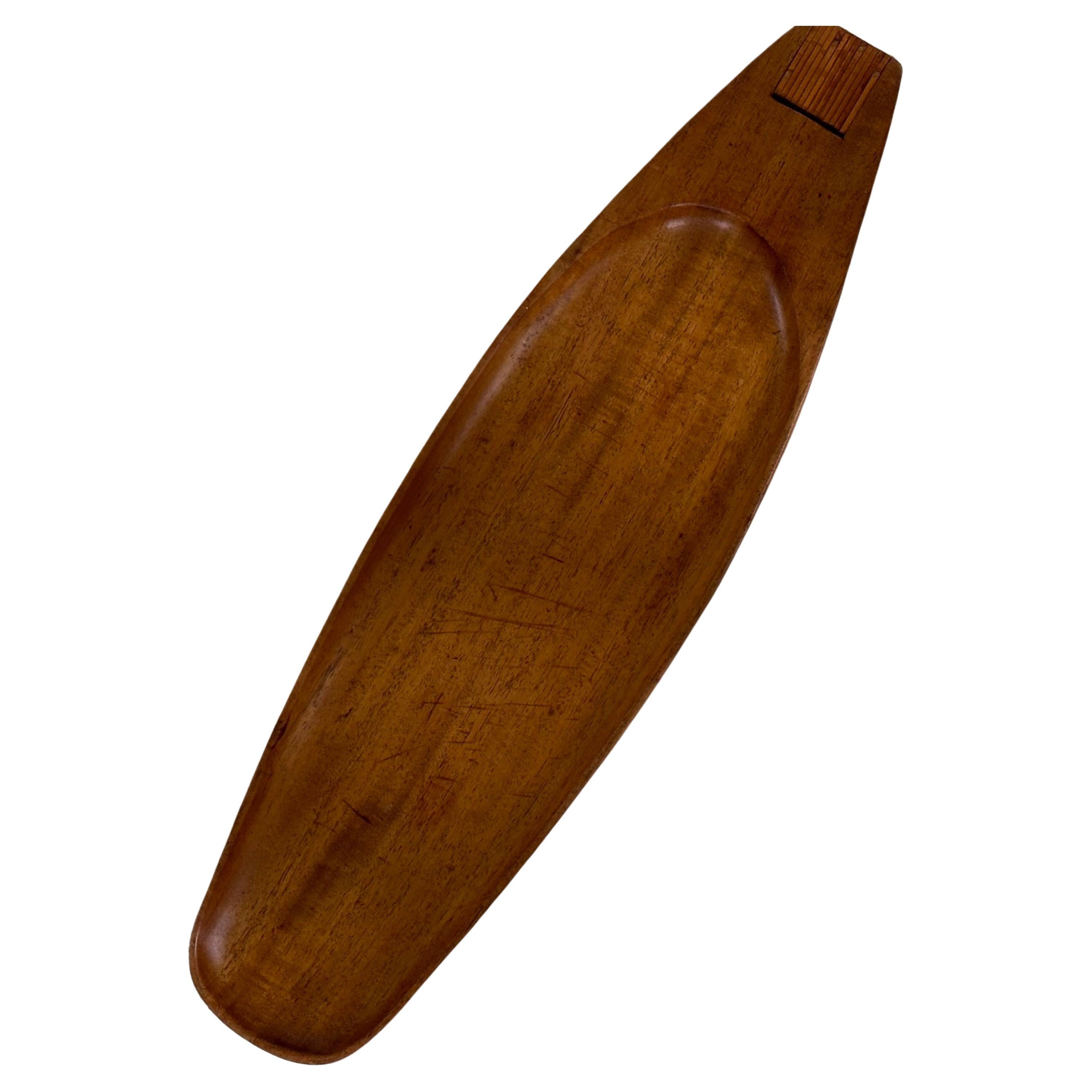 MCM Taverneau, längliches Serviertablett aus Holz und Korbweide mit Henkel von Arthur Umanoff (Haitianisch) im Angebot