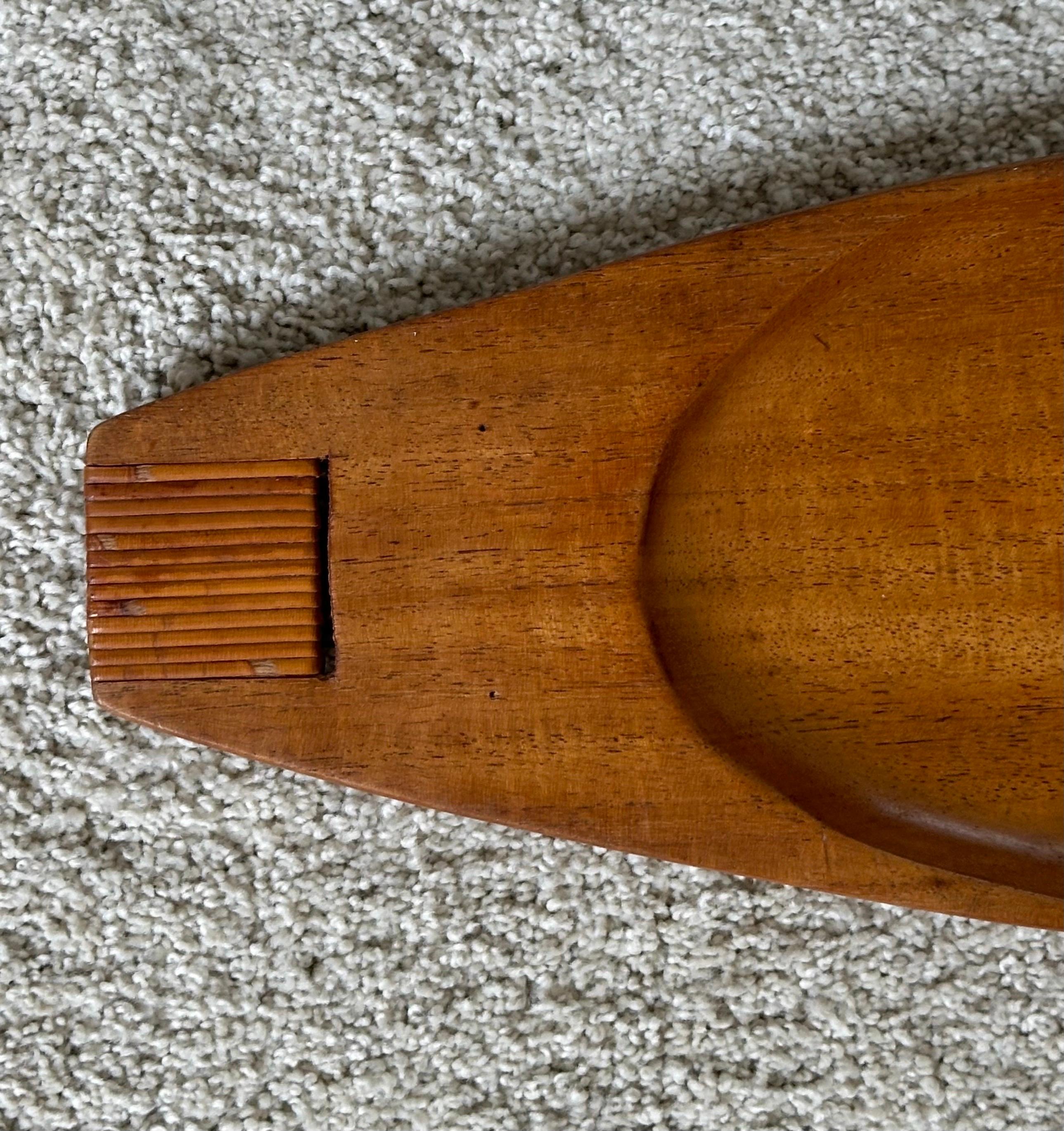 MCM Taverneau, längliches Serviertablett aus Holz und Korbweide mit Henkel von Arthur Umanoff im Angebot 2