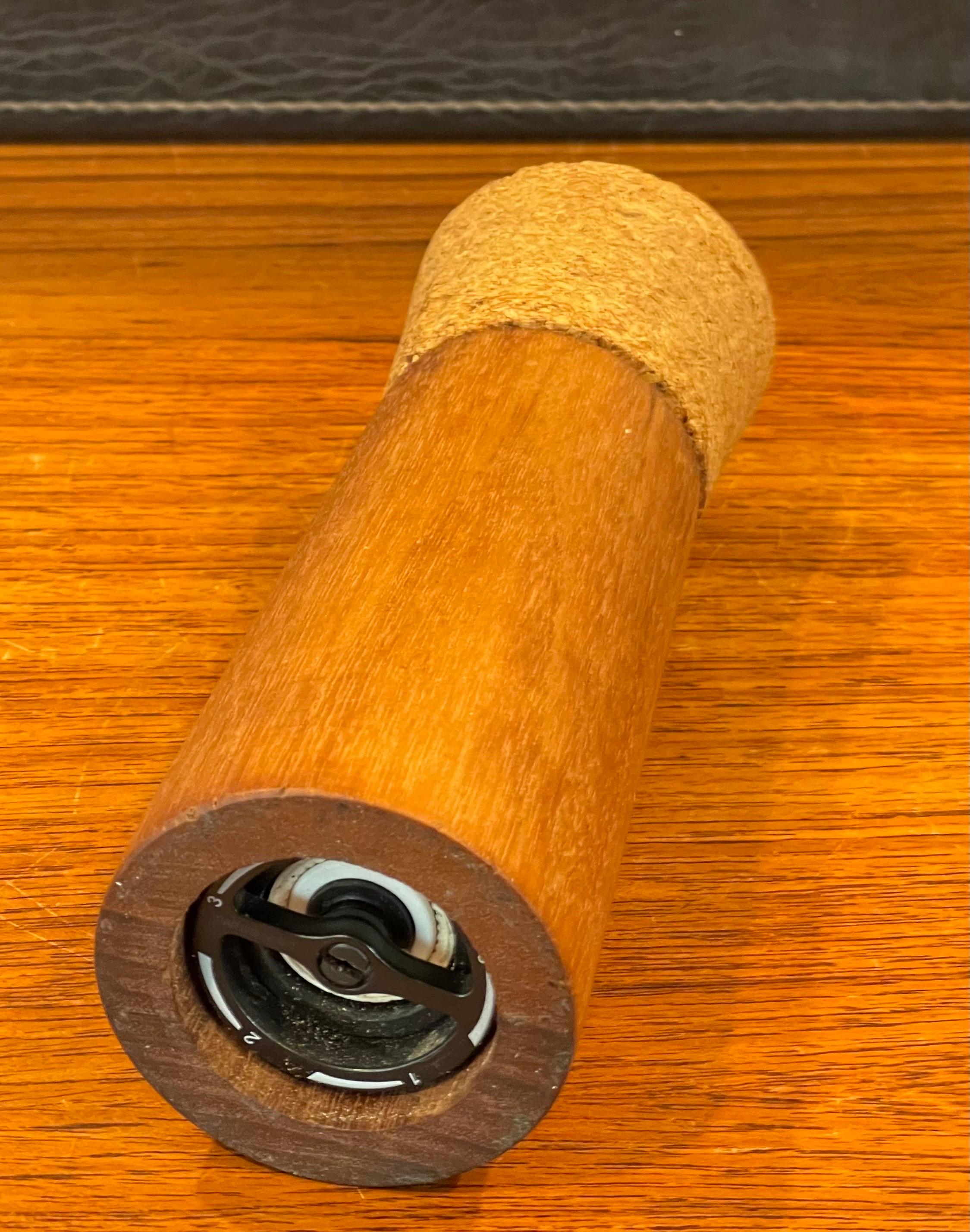 MCM Teak and Cork Peppermill In Good Condition For Sale In San Diego, CA