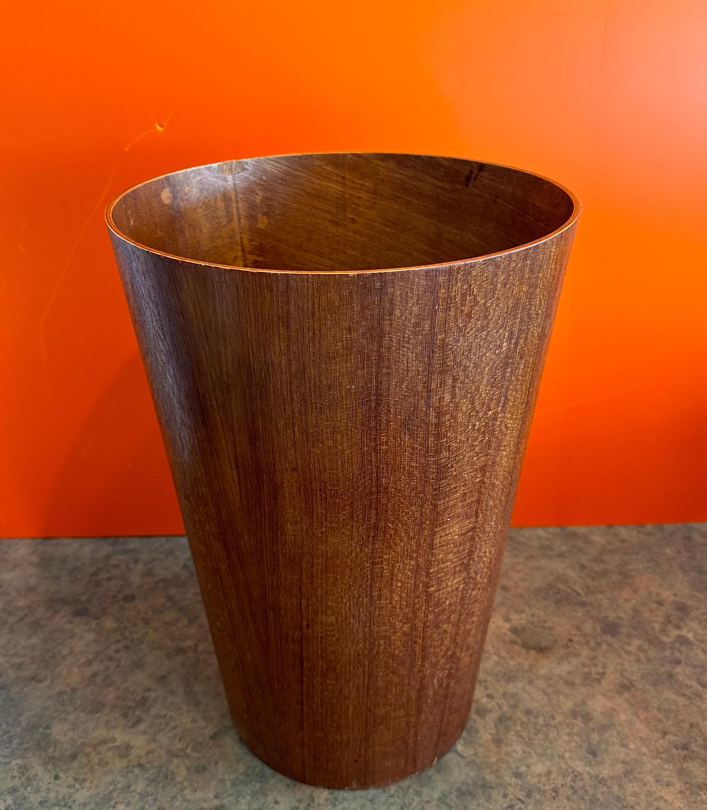 Swedish MCM Teak Waste Basket in the Style of Martin Aberg for Servex Rainbow