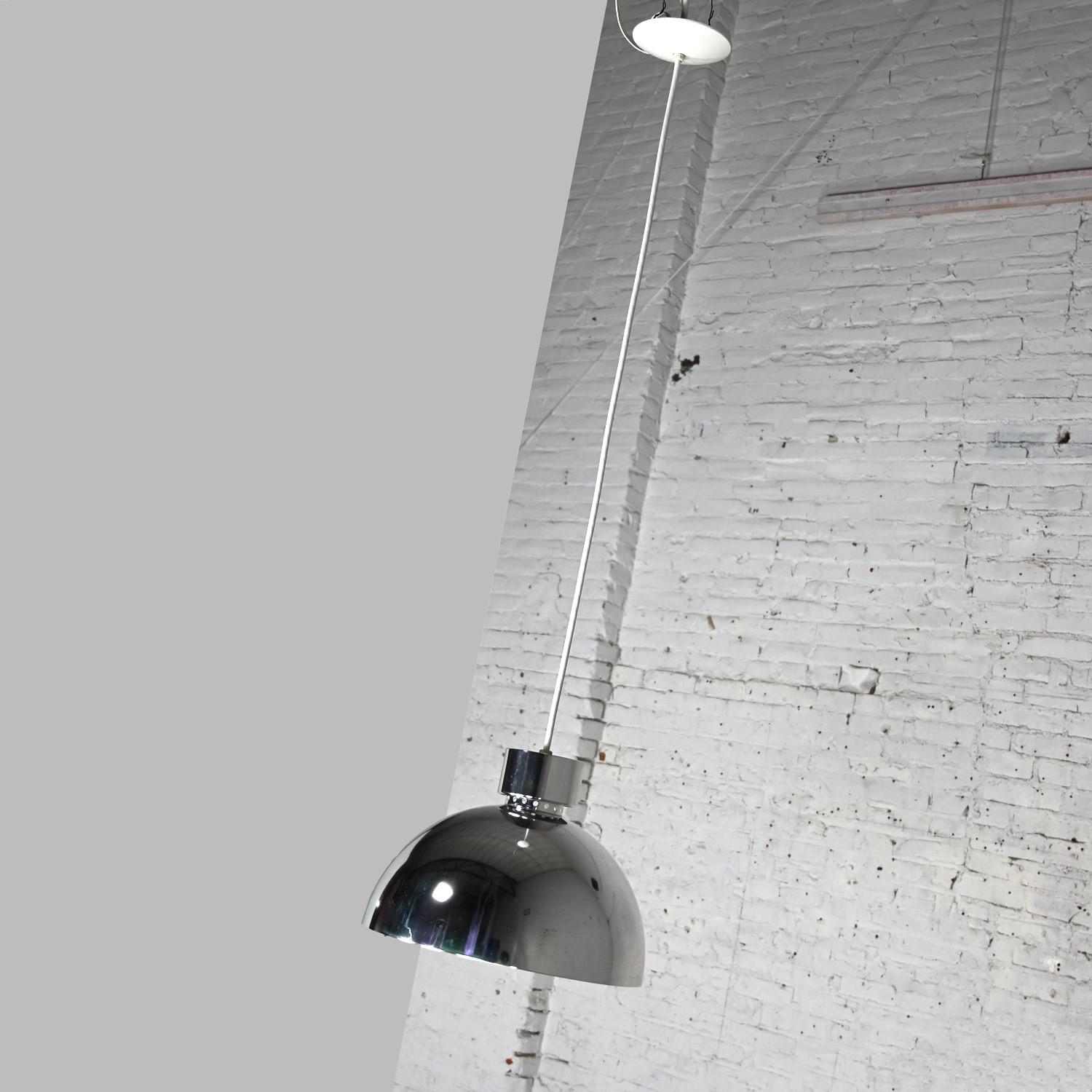 Moderne MCM to Modern Aluminium Dome Suspension Suspension Light Fixture Vendue séparément en vente