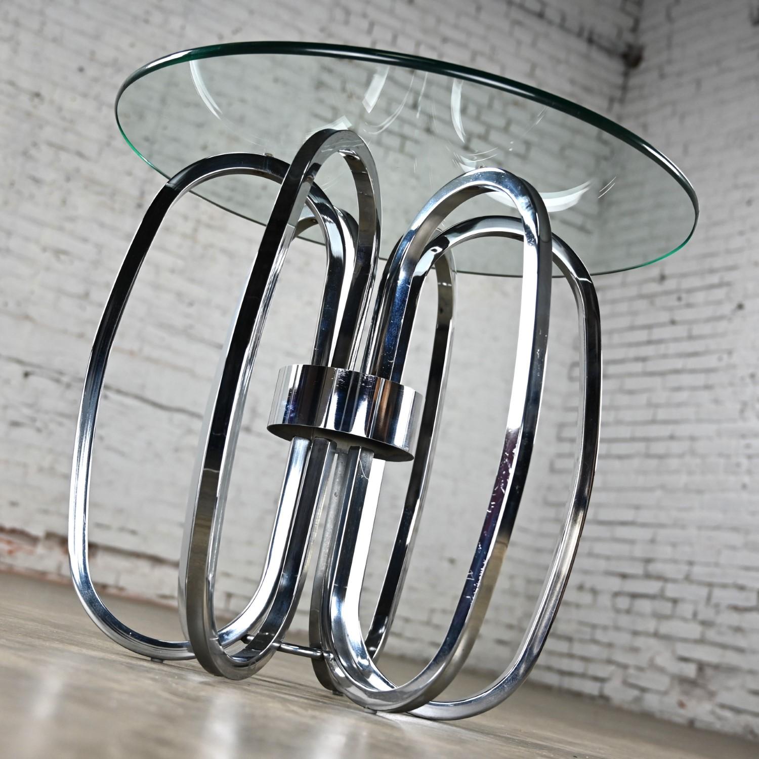 MCM to Modern End or Side Table Barrel Shaped Chrome Base & Round Glass Top    For Sale 3