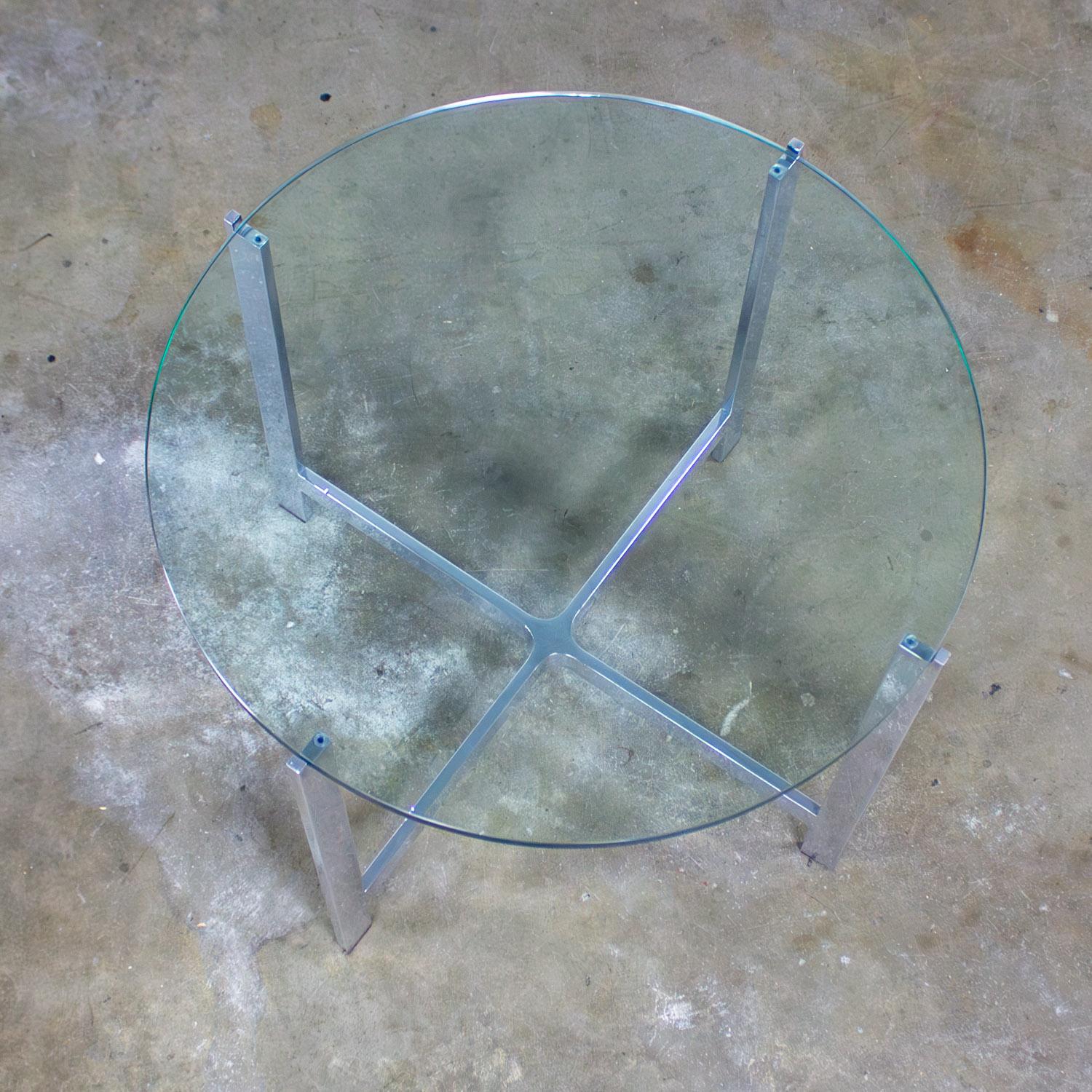 MCM to Modern End or Side Table Polished Solid Aluminum Base & Round Glass Top im Angebot 2