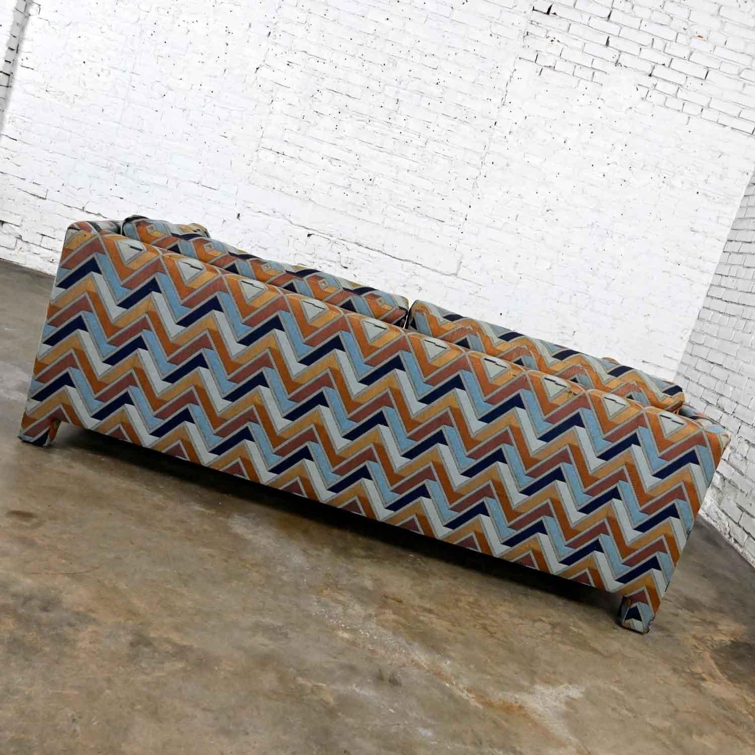 MCM to Modern Cube Sofa Upholstered Legs by Henredon Style Upholstering Milo Baughman en vente 3