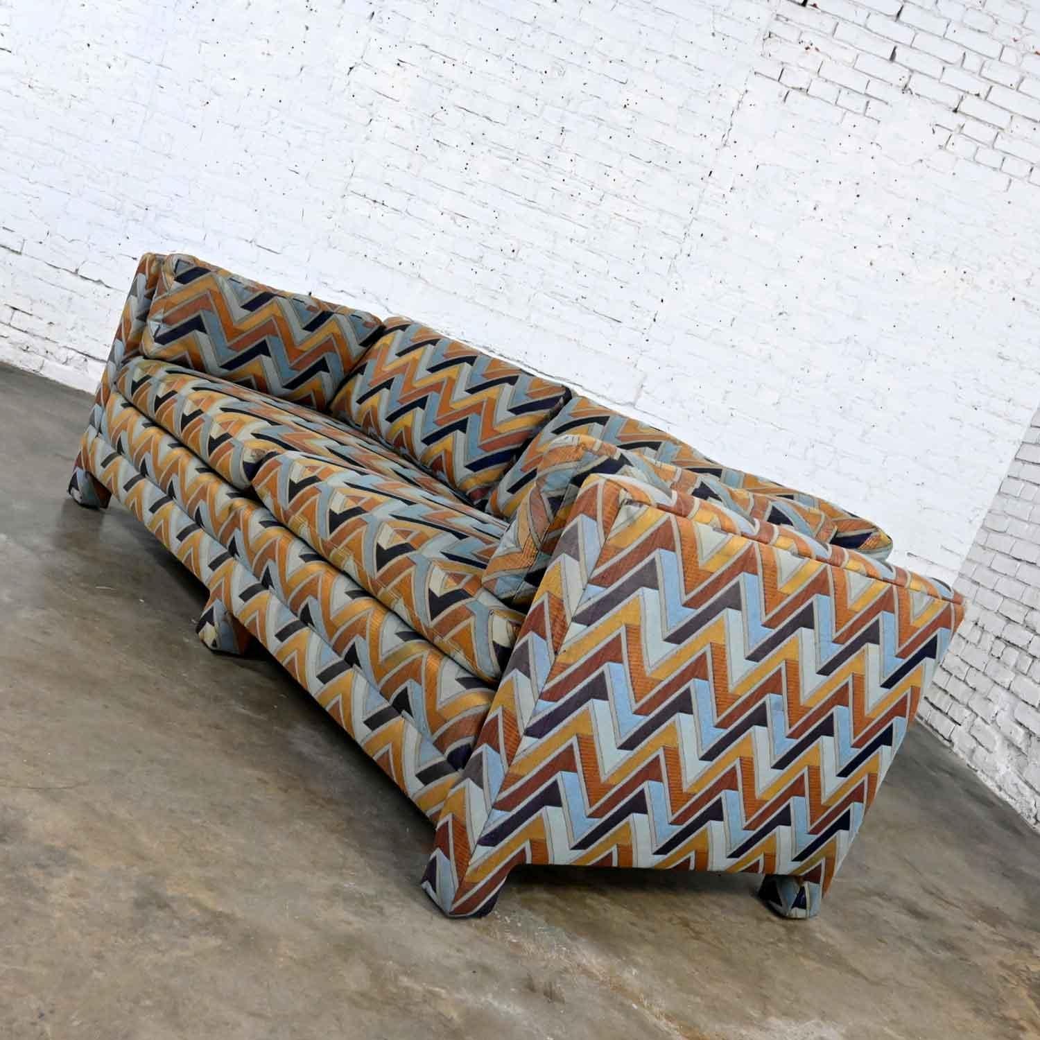 Américain MCM to Modern Cube Sofa Upholstered Legs by Henredon Style Upholstering Milo Baughman en vente