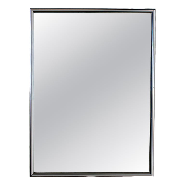MCM-Wandspiegel im modernen Stil mit rechteckigem Rahmen aus silber eloxiertem Aluminium im Angebot bei 1stDibs Deutschland