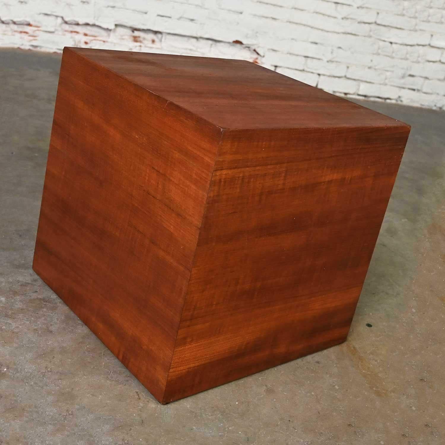 MCM to Scandinavian Modern Teak Veneer Cube Side End Table or Magazine Container For Sale 1