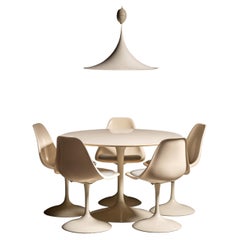 MCM "Tulip" Dining Set with Pendant Light After Eero Saarinen