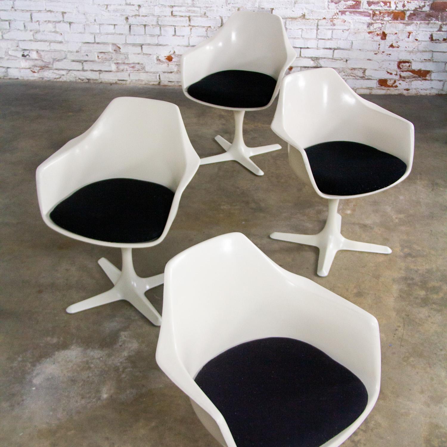 MCM Tulip Swivel Armchairs White Shell & Black Cushions by Burke Set of 4 For Sale 5