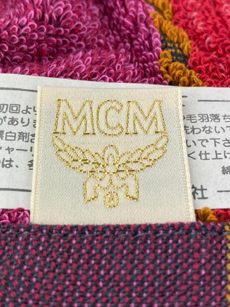 MCM - Ensemble de bijoux rouges et bleus ultra rares avec logo 10 m520  en vente 4