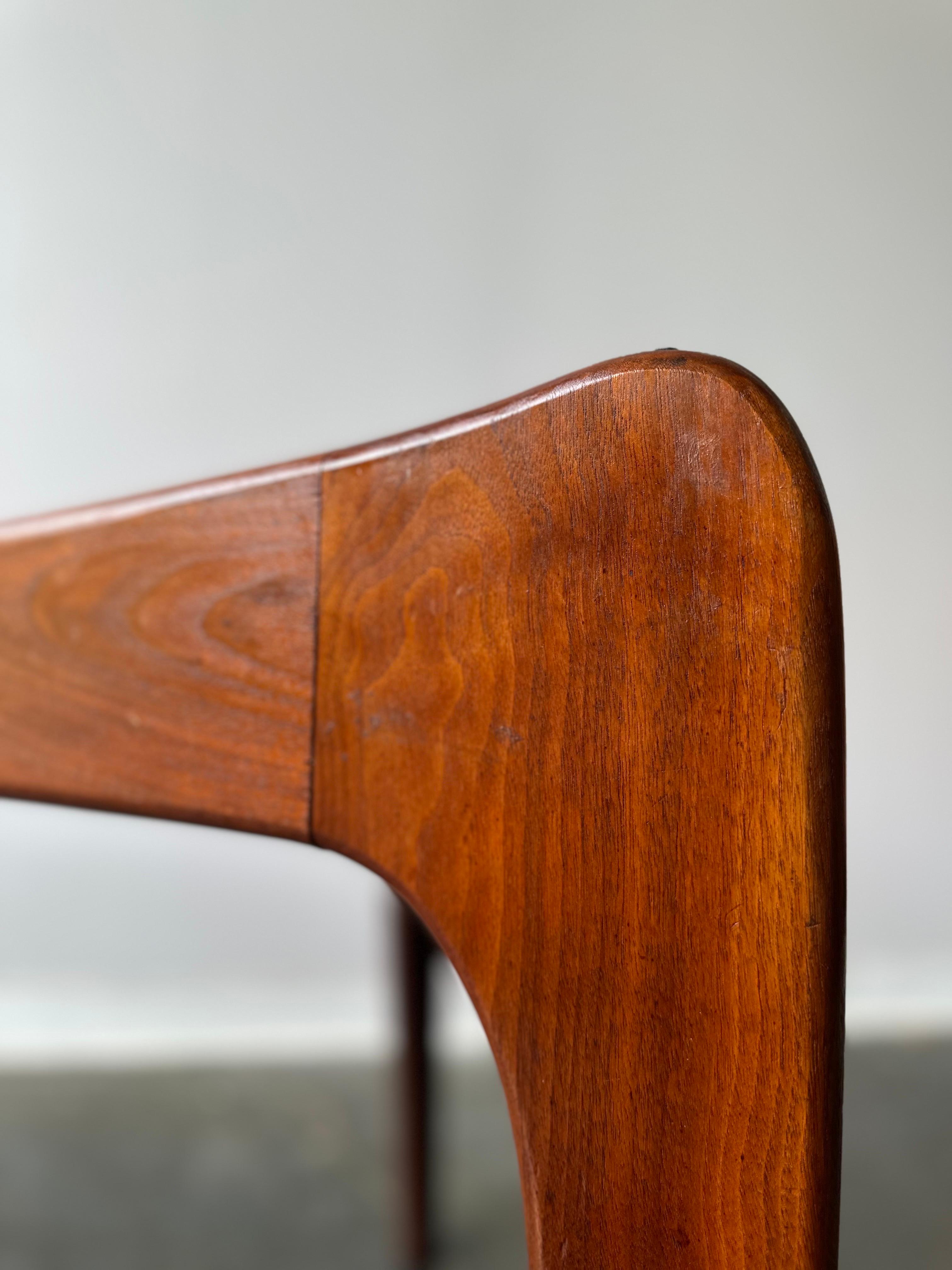 MCM Vintage Adrian Pearsall Compass Walnut & Glass dining table In Good Condition For Sale In Sayreville, NJ