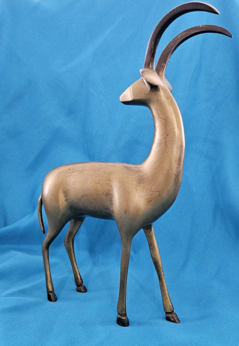 10.5 Inch MCM Brass Antelope Sculpture Loet Vanderveen Style - CLOSING SALE en vente 7