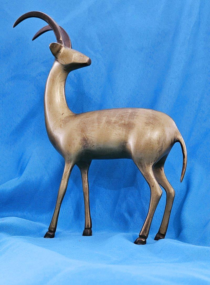 Autre 10.5 Inch MCM Brass Antelope Sculpture Loet Vanderveen Style - CLOSING SALE en vente