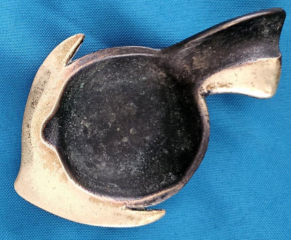 MCM / Vintage Brass (or Bronze?) Stylized Fish Shaped Ashtray For Sale 7