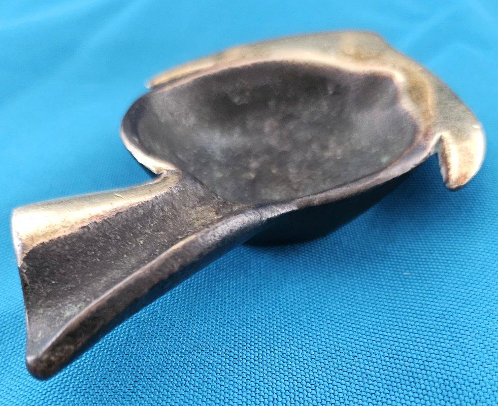 MCM / Vintage Brass (or Bronze?) Stylized Fish Shaped Ashtray For Sale 1