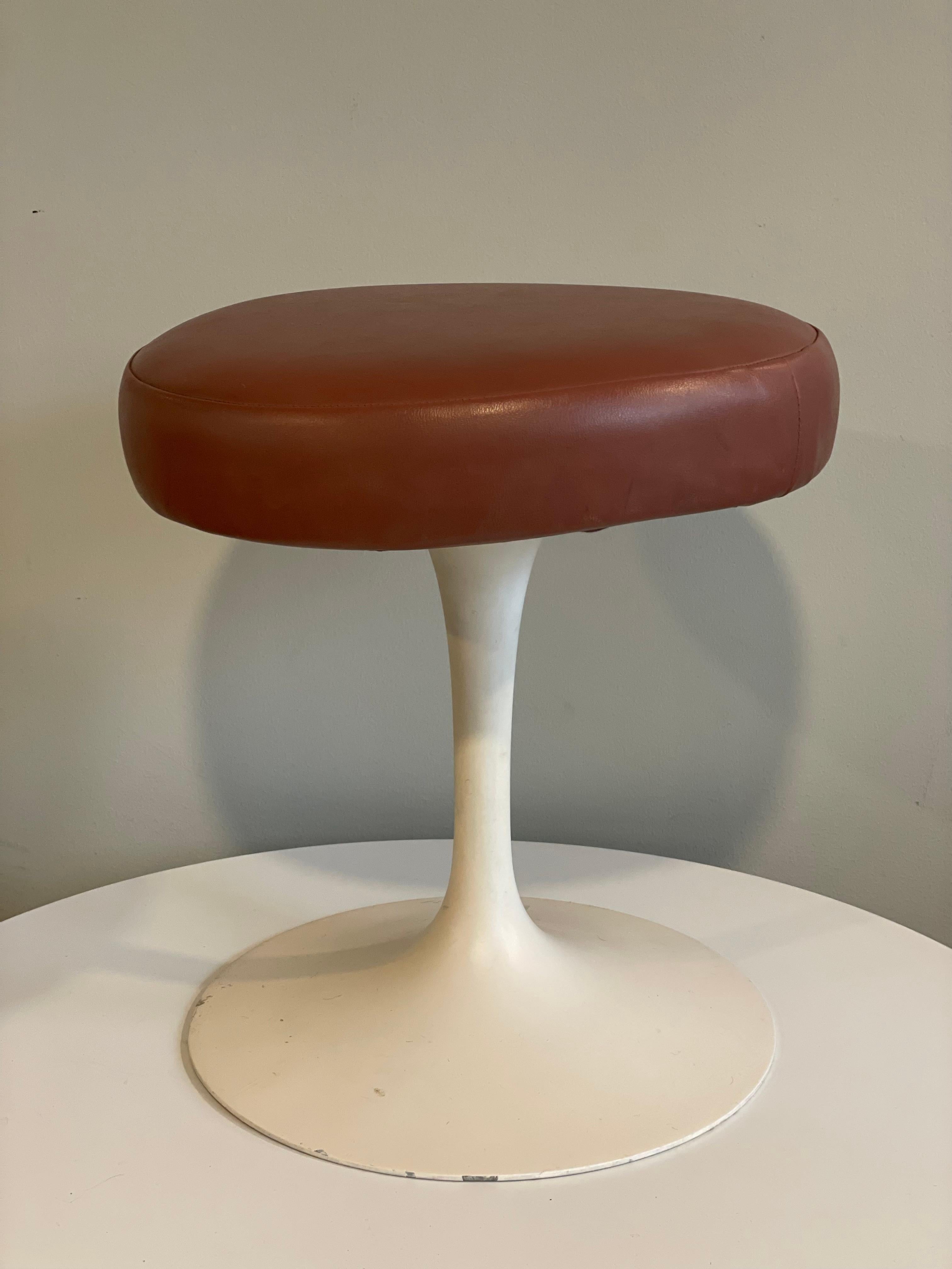 Retro MCM vintage stool.