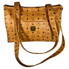 MCM Visetos Borsa a tracolla in pelle/bagaglio Beiges PVC Serial # P7357 Medium