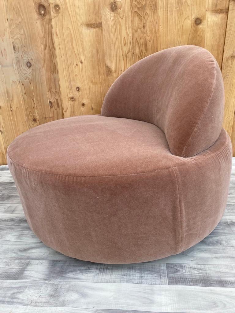 MCM Vladimir Kagan “Comete” Sofa for Roche Bobois Newly Upholstered Blush Mohair 7