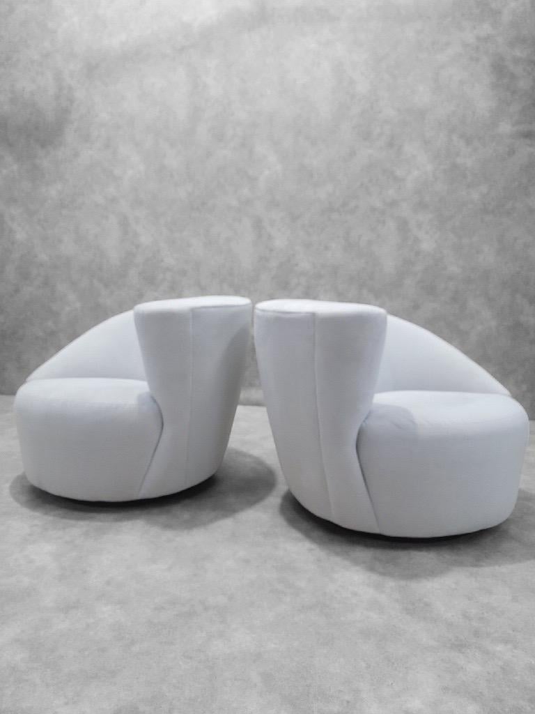 Paire de fauteuils pivotants MCM Vladimir Kagan pour Directional Nautilus Bon état - En vente à Chicago, IL