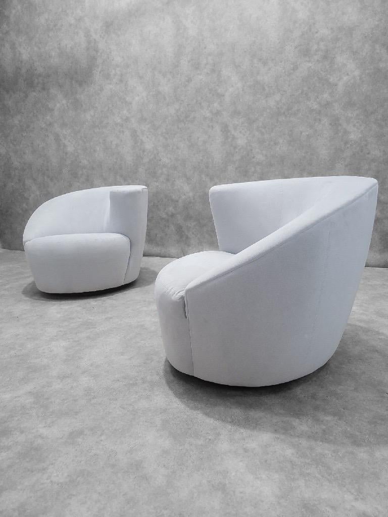 20ième siècle Paire de fauteuils pivotants MCM Vladimir Kagan pour Directional Nautilus en vente