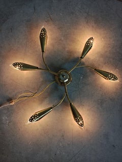 Applique murale MCM ou plafonnier en laiton ajouré, par Rupert Nikoll, Autriche, années 1960