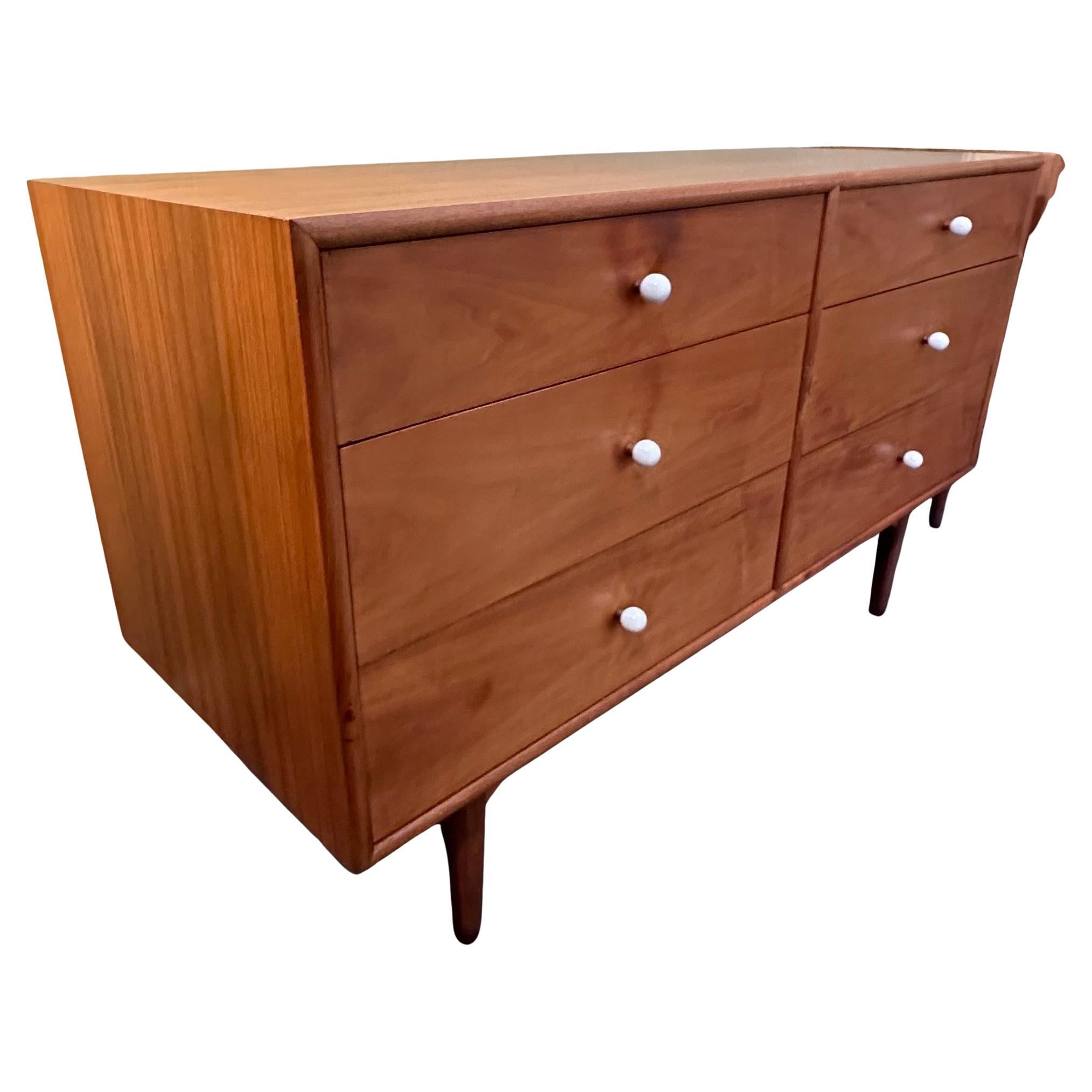 Mid-Century moderno Comò a sei cassetti in noce MCM 